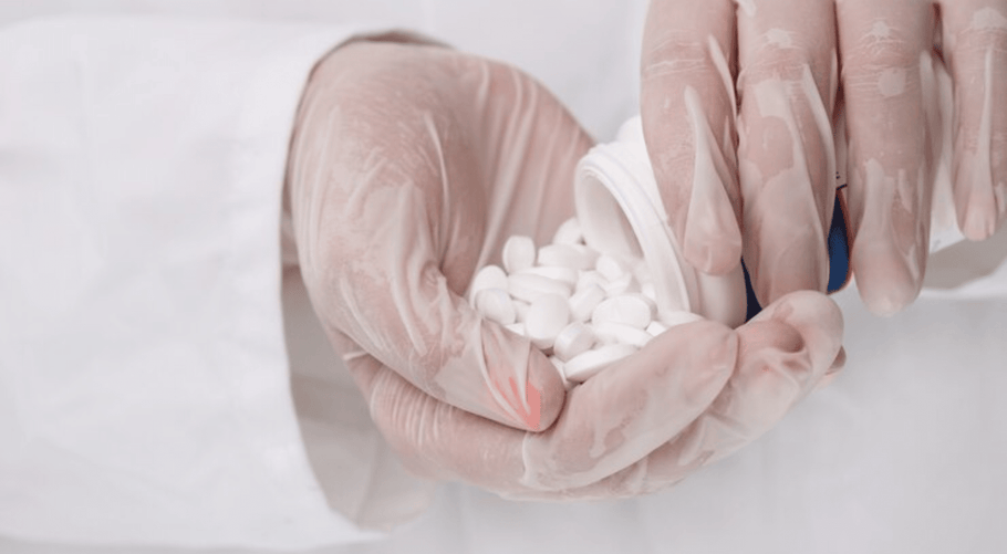 Perché non assumere ibuprofene dopo un'estrazione dentale