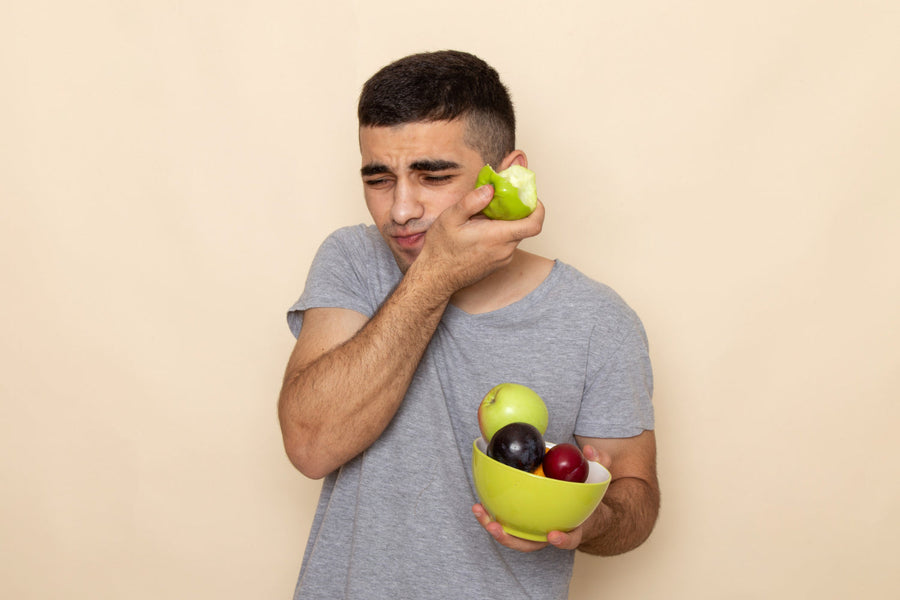 Quando posso mangiare cibi solidi dopo un'estrazione dentale?